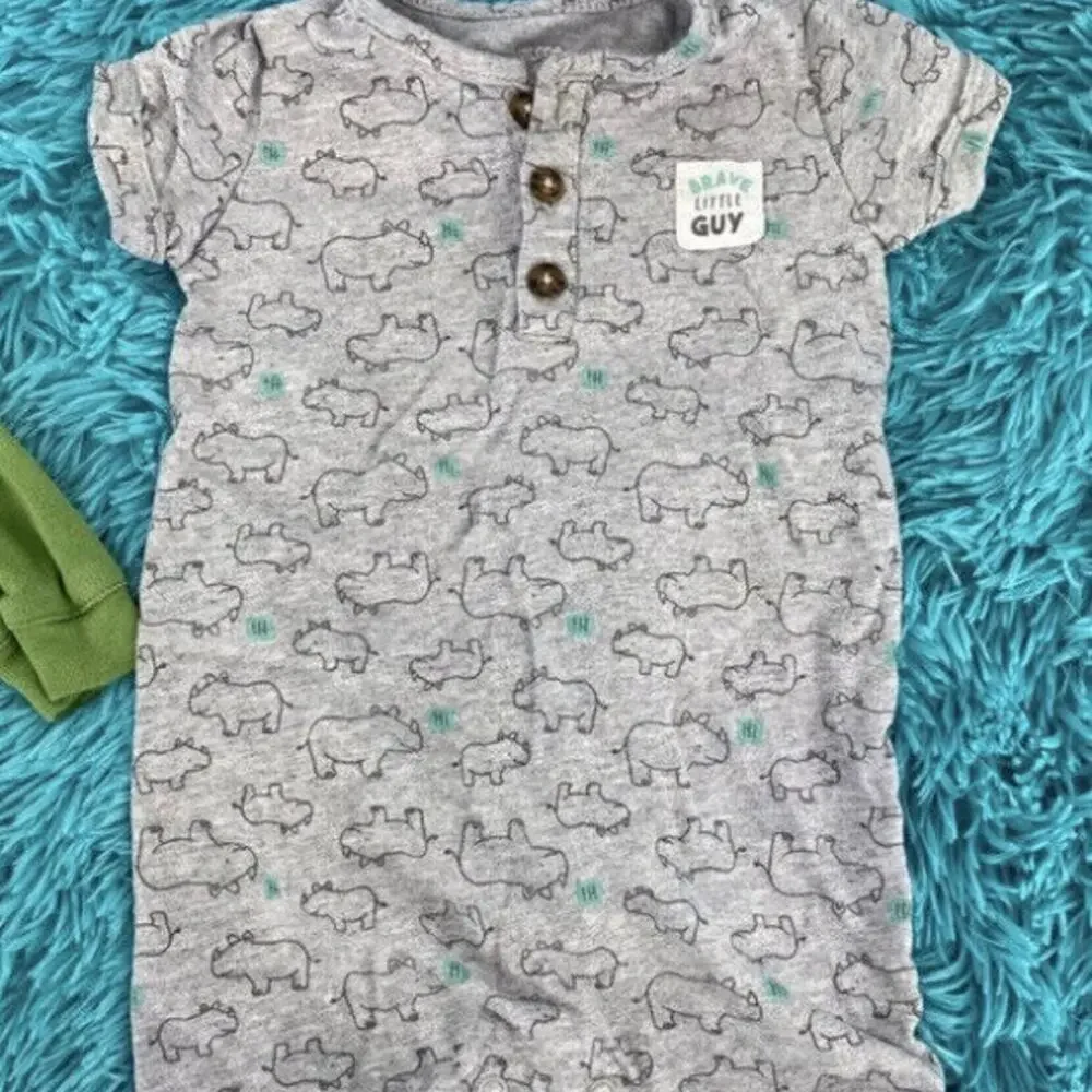 3 pc. Carter’s Hoodie, sweatshirt, fox, rhino, bear Shorts Bodysuit Bundle. 6 Mo